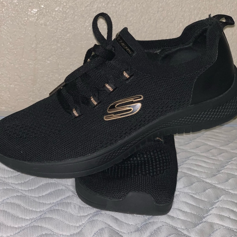 Skechers Black Sneakers with Athletic Design
